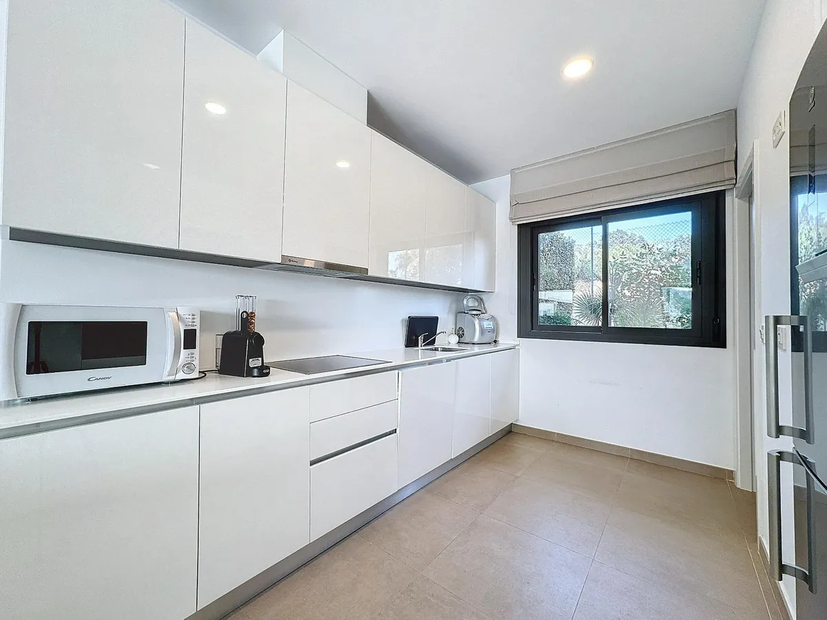 ae26edc8-db94-49ea-97d7-03a63304446d