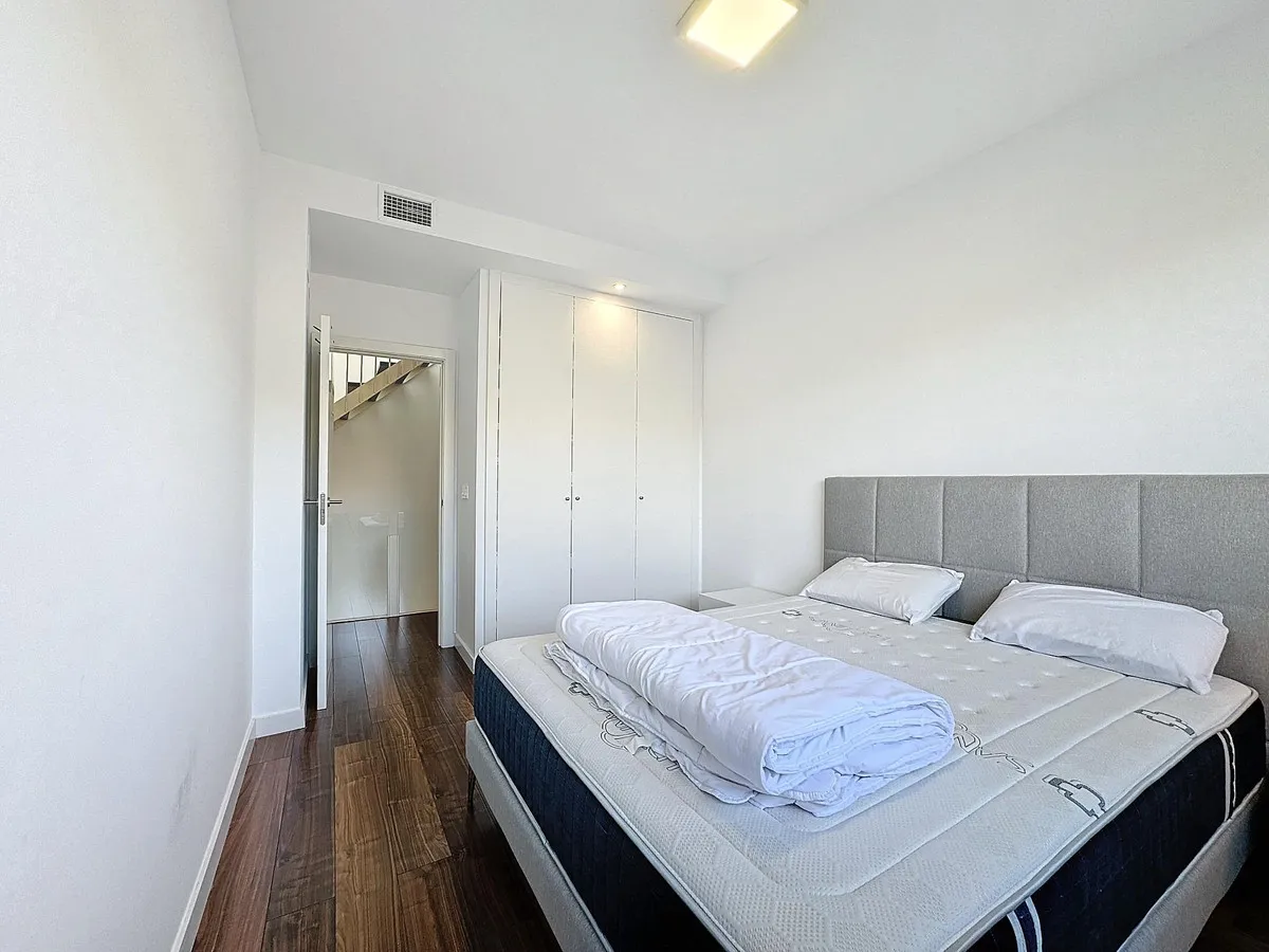 d006b265-0c64-4a30-9373-7182db69b7dc