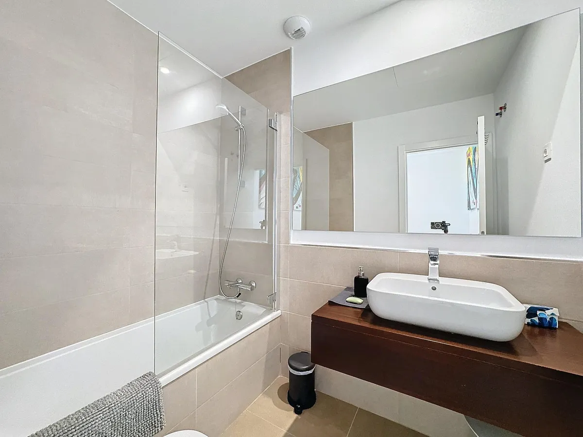 e49d5e02-bf8c-4c1b-9ca9-512b86e28d31