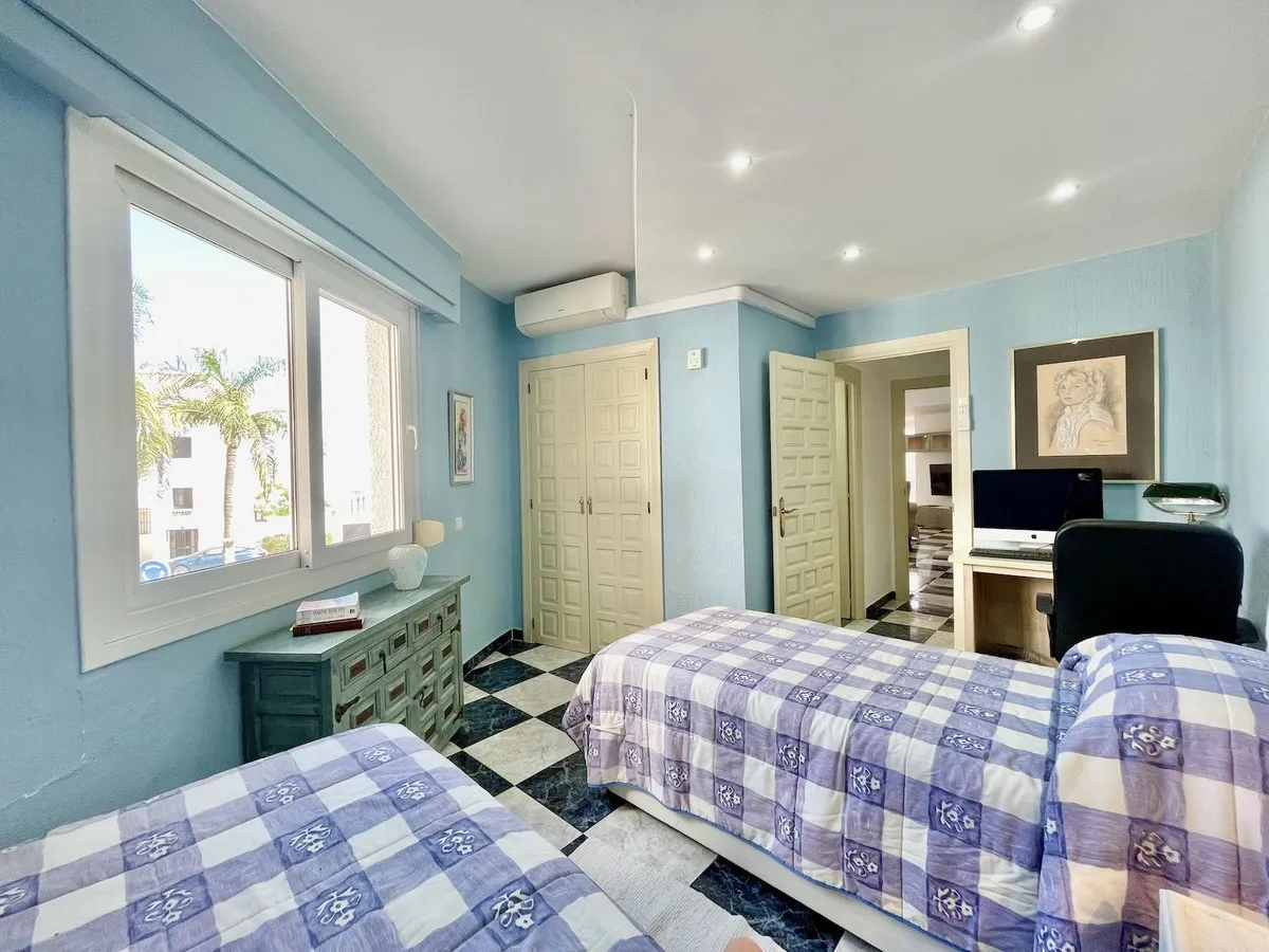 23aec322-0e3f-4757-9692-cac2e08e8926