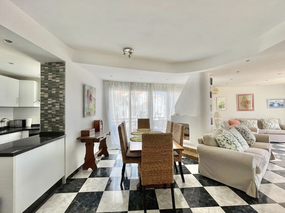 e4d8e440-989e-4075-8ad7-8b6a3540ac98