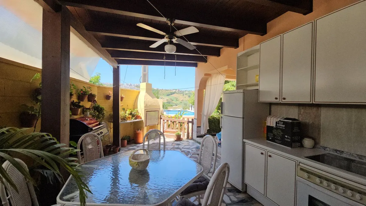 869648b3-0299-4d6e-9222-d2fc967c6d01