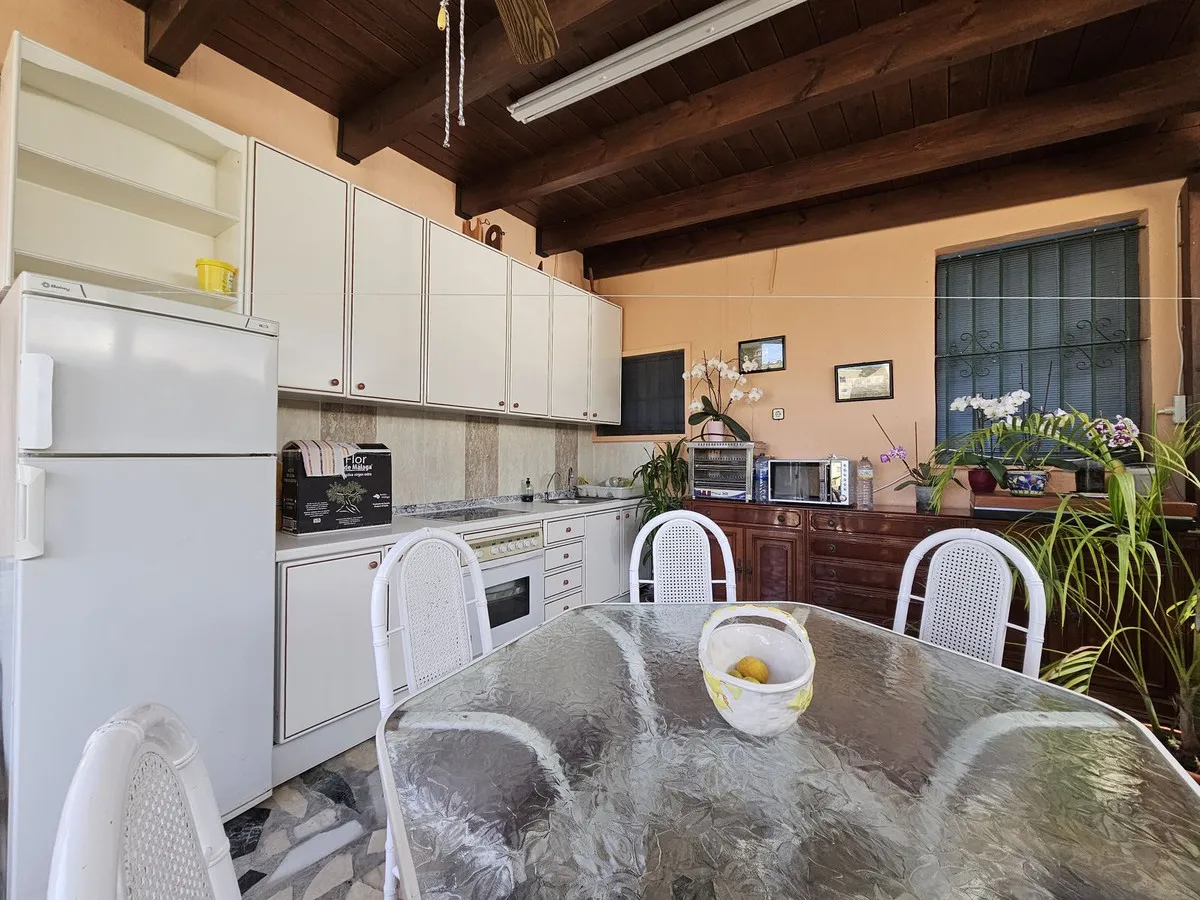 d9f40e01-a150-49bb-8fd8-d3b0dd227df0