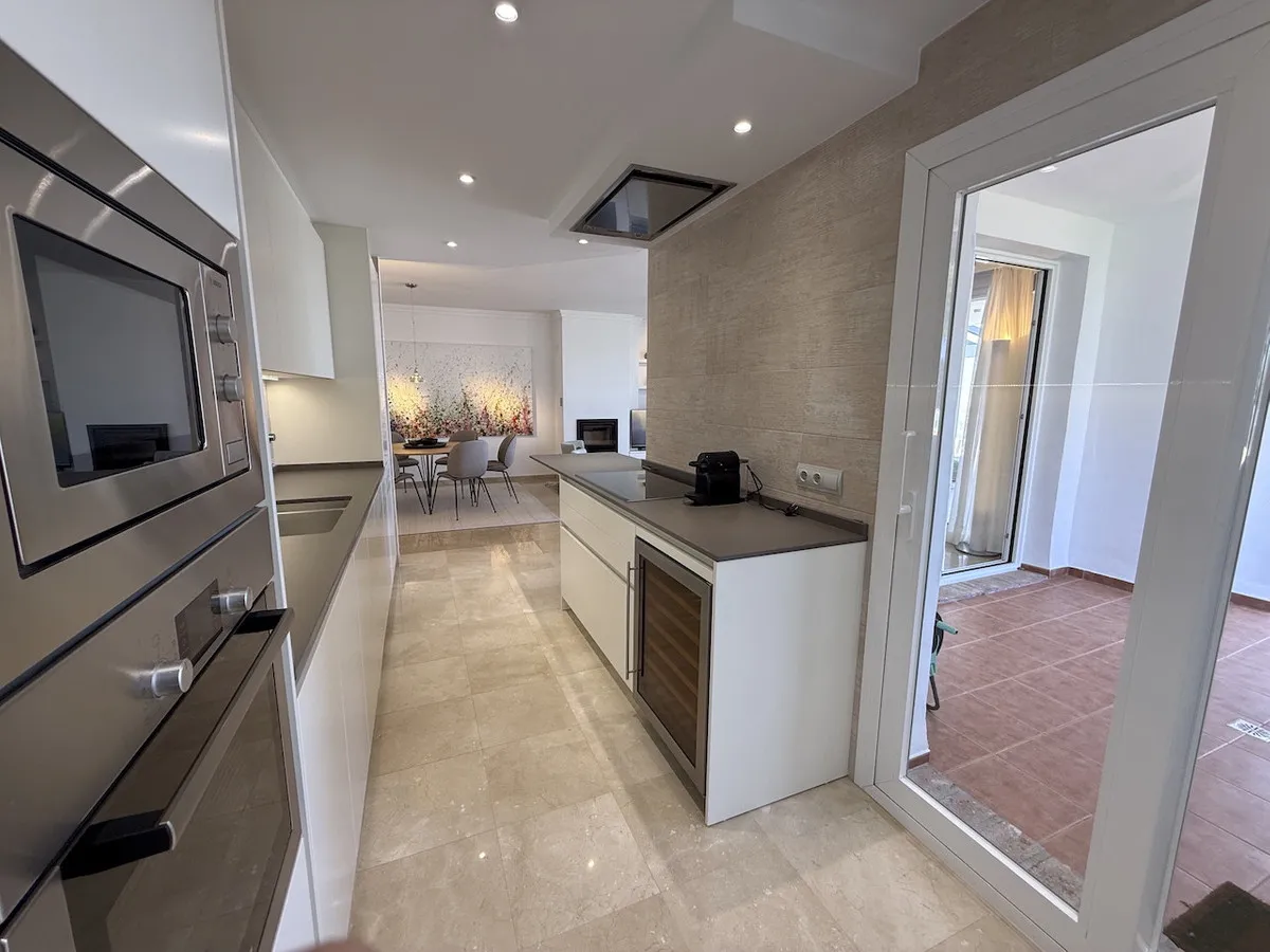 2257d2d3-2c3a-4632-908c-b9daa865595a