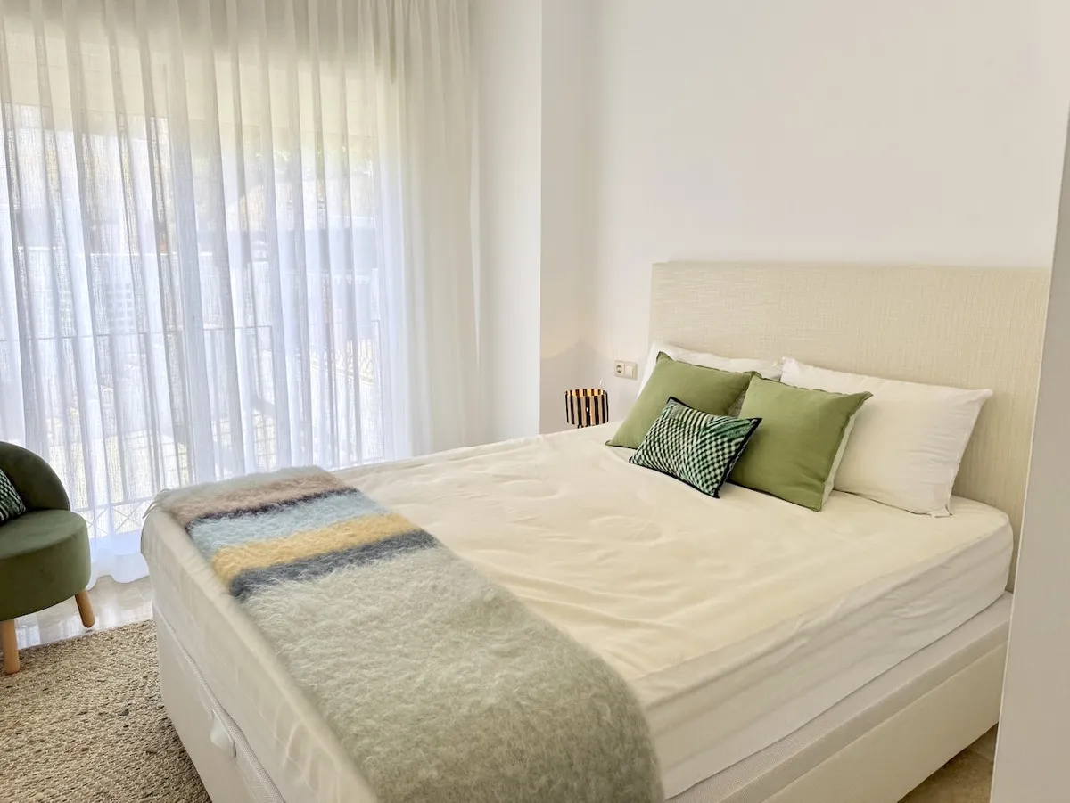 6f5fd269-63b8-4b78-bdeb-d2f3431e6349