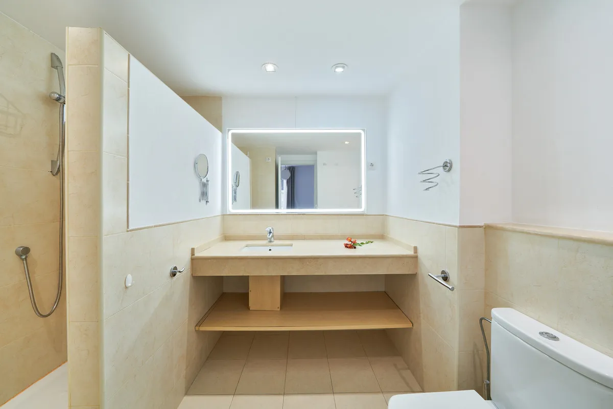 1bc5211f-4c41-42e5-b677-98cef5fb9ed5