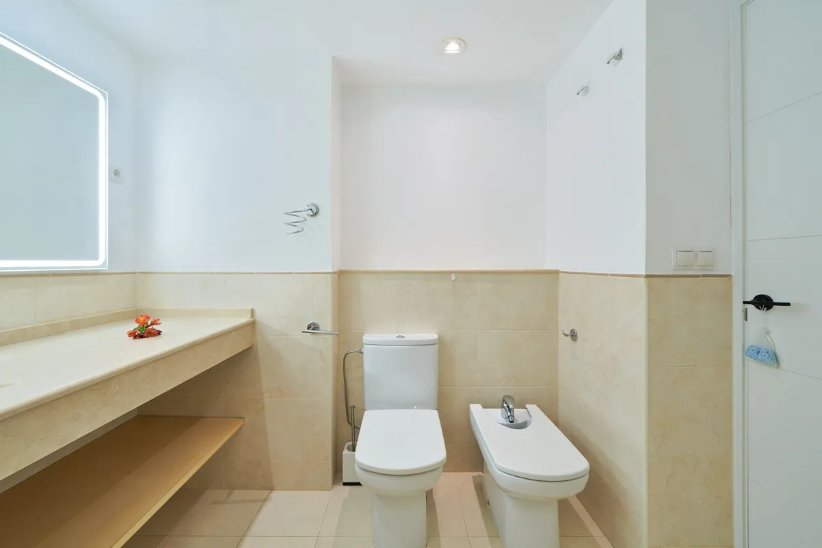 6025f046-db33-4749-803b-10eee53b773a