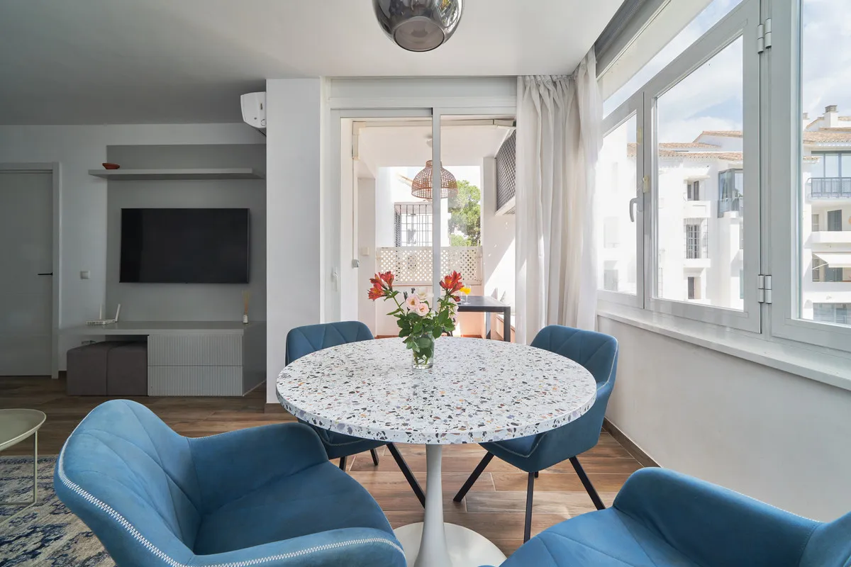 c64bc76a-a381-48c4-a46d-2236760130c3