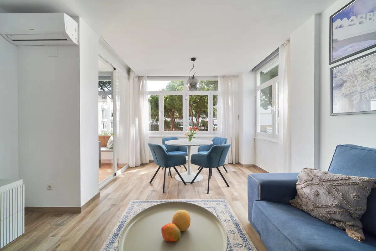 e9963adc-b278-4215-b05c-c0c8d13e7d95