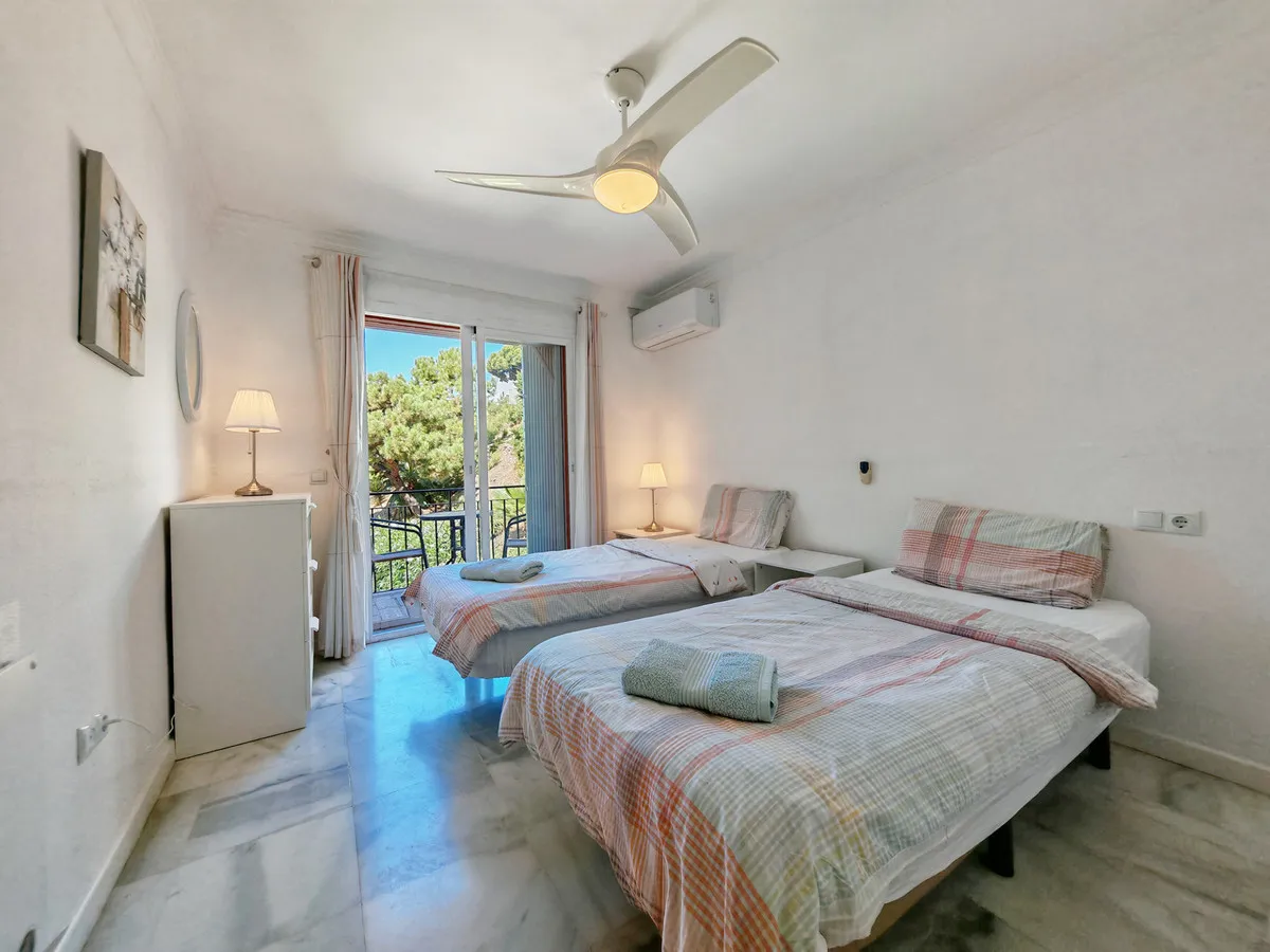 02dfdbe4-c069-41ea-a66b-679c54038212