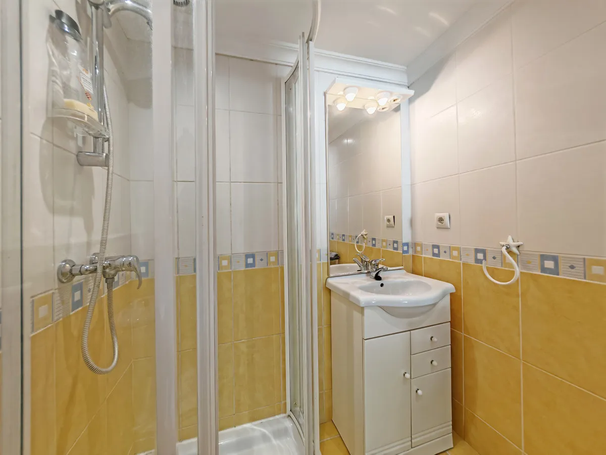 ef2416f4-0581-4fe6-b0f4-6fa8f63b4838