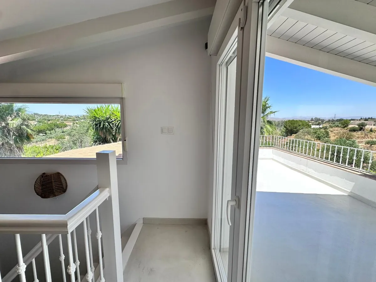 07dca751-0cf5-4e1c-91d0-521d0d70a2eb