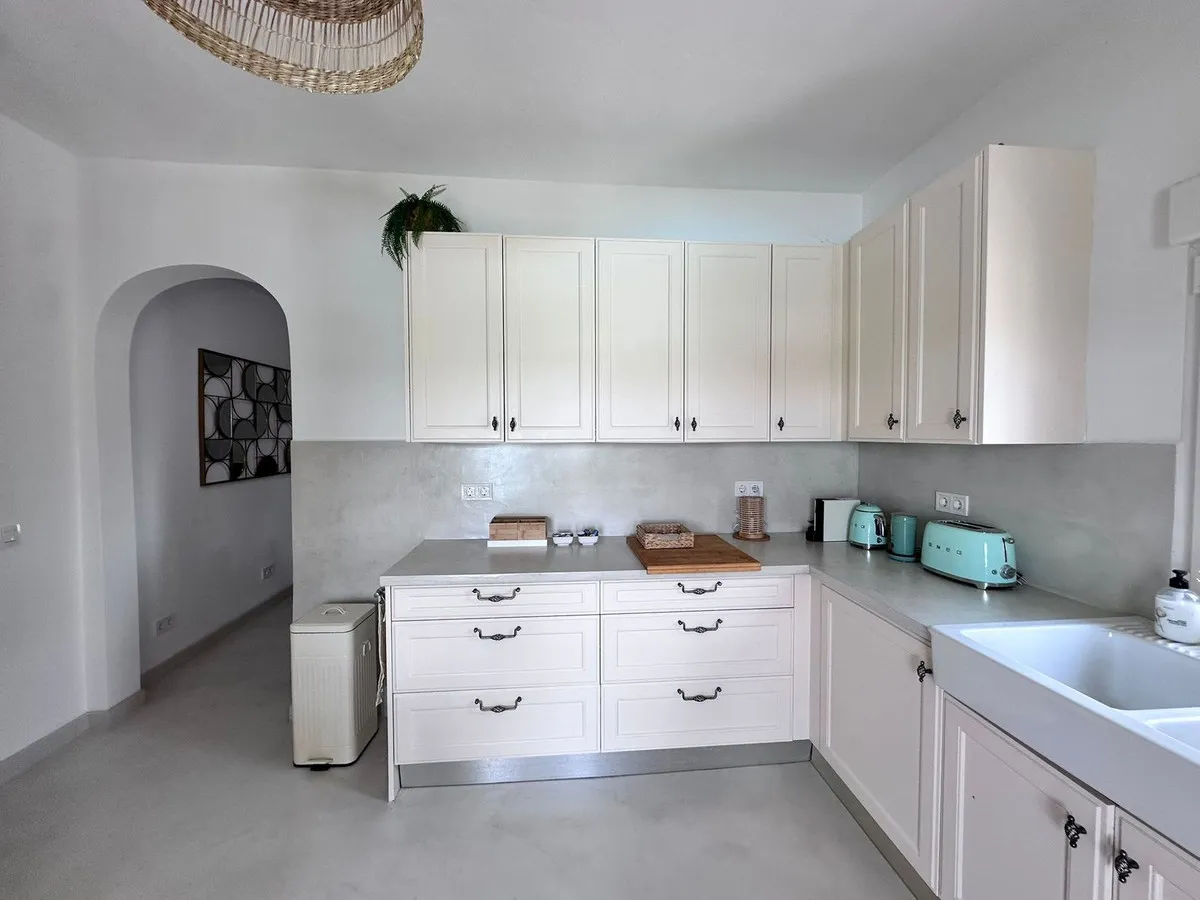 69b67ec3-41da-4c91-a11b-d8b1c616e226