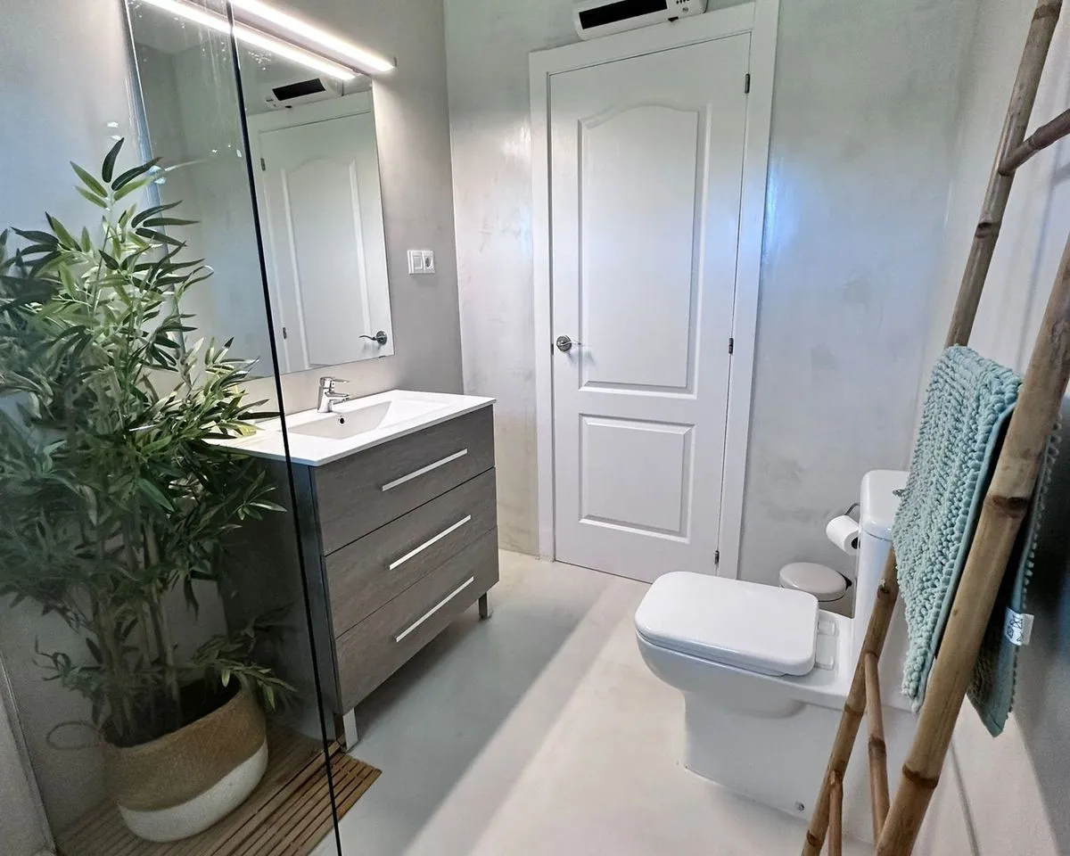 b56a51b7-6ef1-4677-b753-4601f4c63a5f