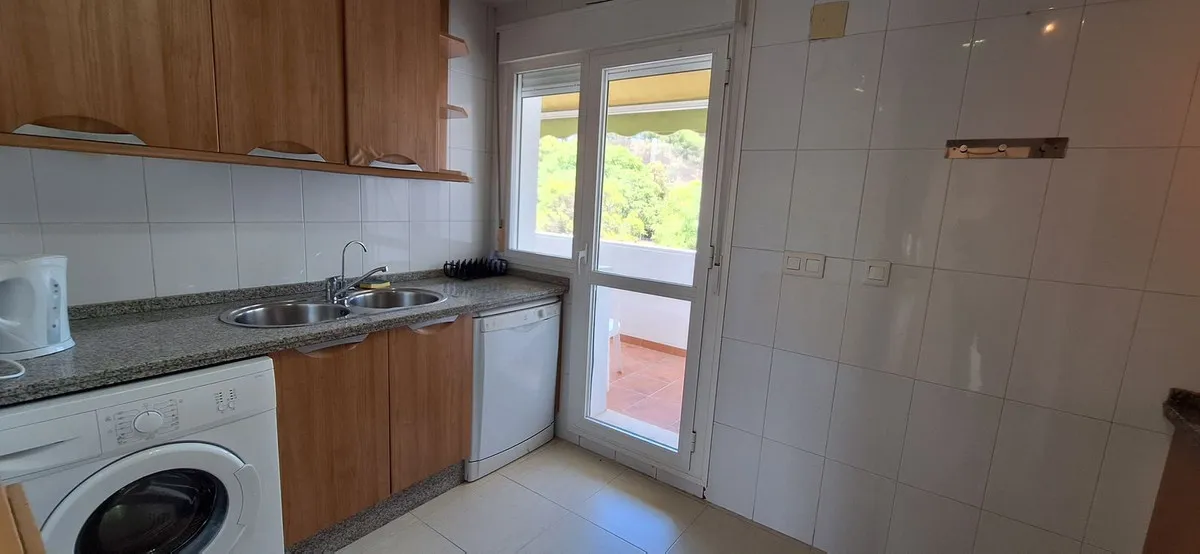 93619a7f-3477-40b7-bc64-b8b3e8302510