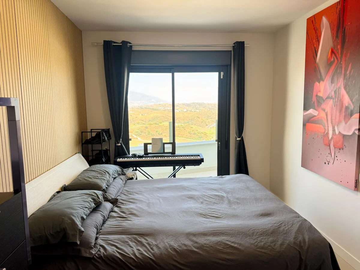 a21d092b-2018-4d29-8012-62f9a4e3ee0e