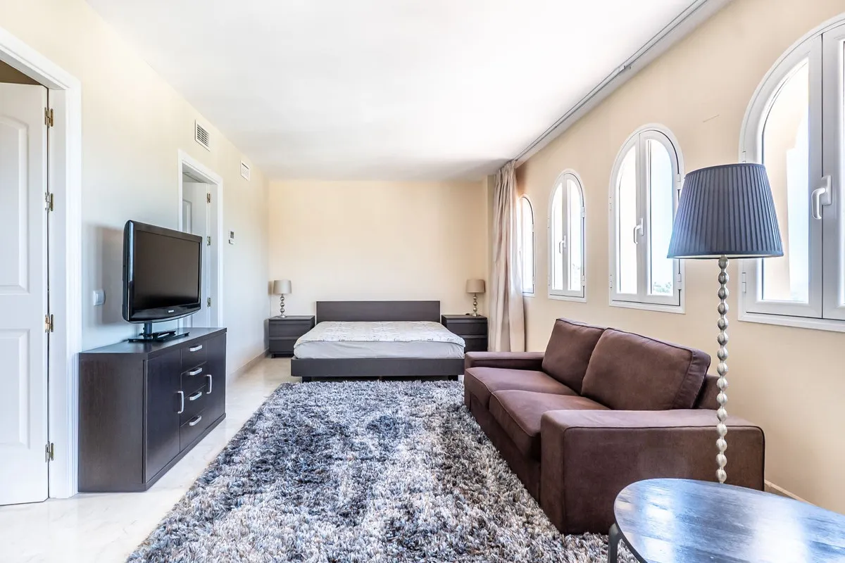 06ae0257-76cd-4b22-9761-6eda95311986