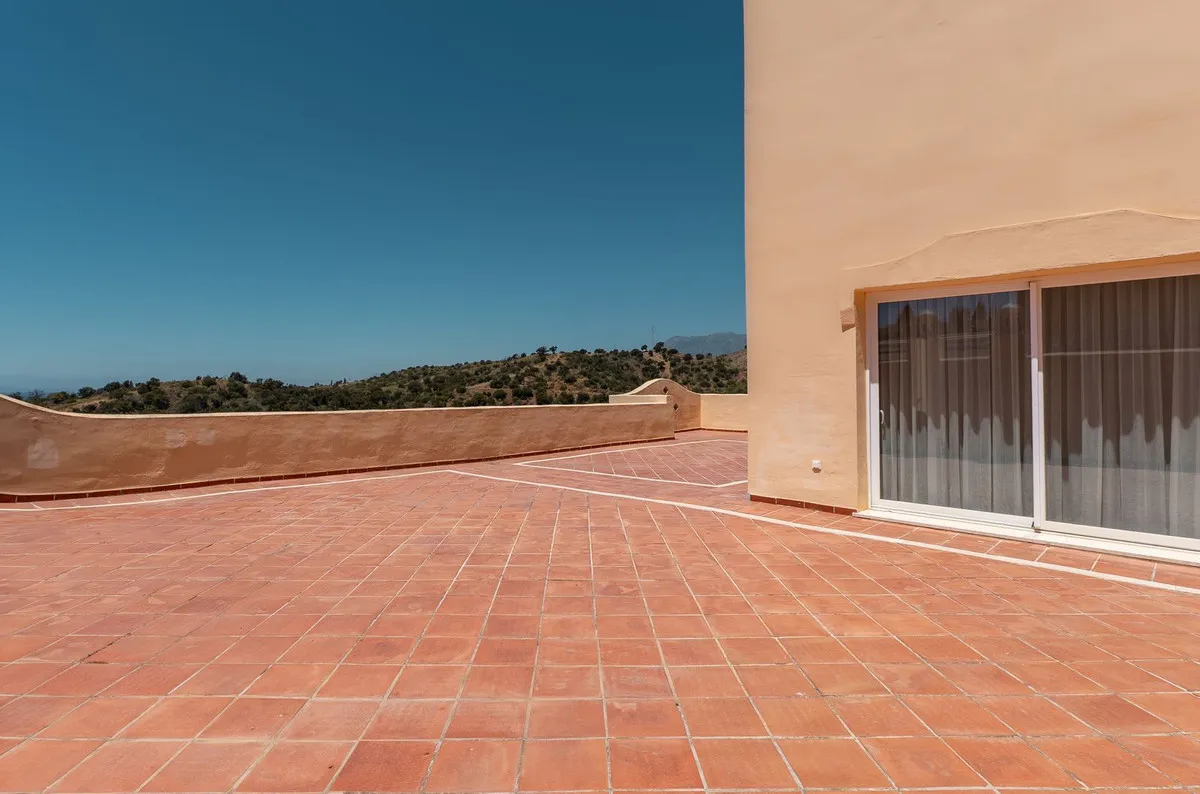 208deca0-9fa3-48a9-a49d-80a0e91f57d2