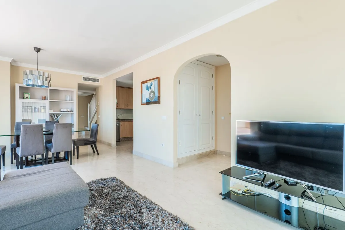 4f8af16a-b355-4c77-8087-764a93989a6b