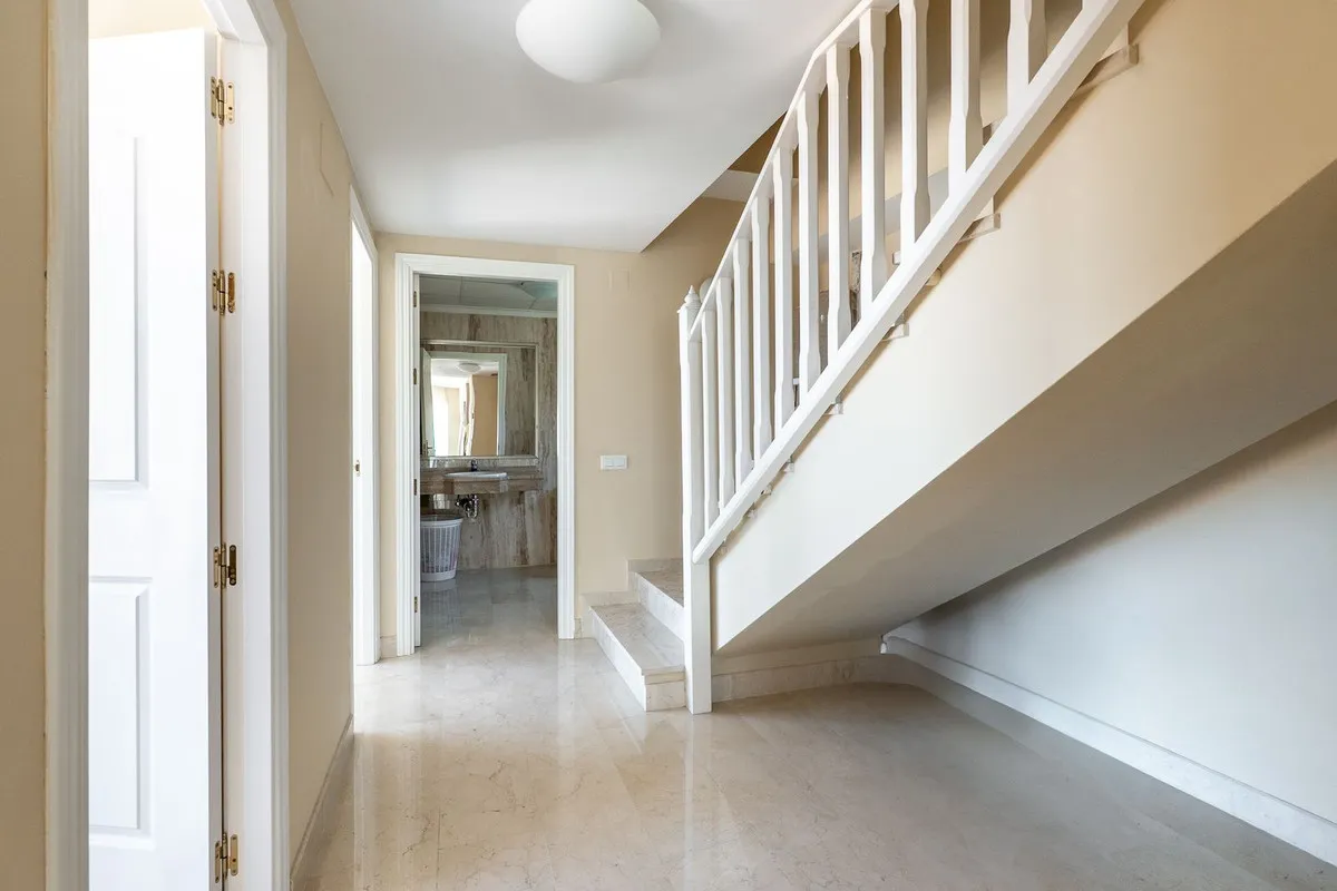 6c99db9e-dd47-48de-9480-232bde6ac920