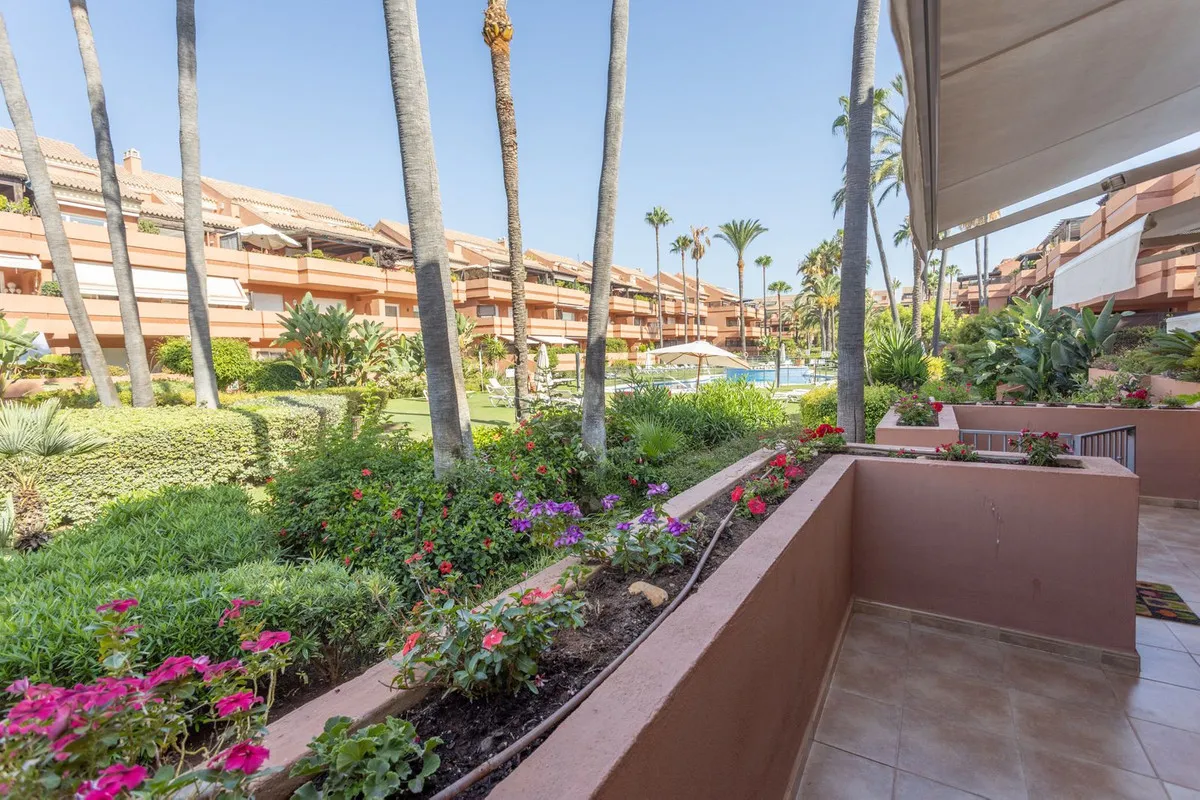 204346b9-29d5-4d44-8816-b80aeedbf531