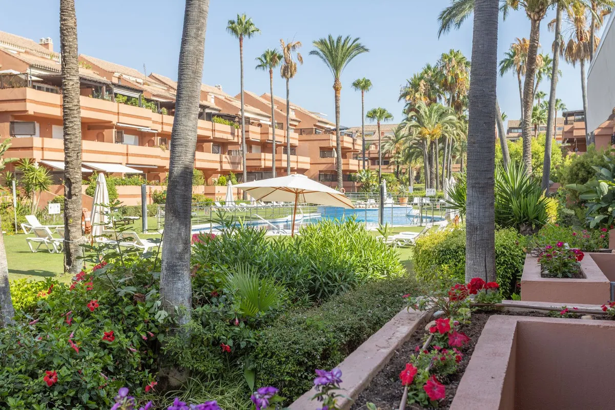 c36d61f8-57e6-4158-a77d-8fd4c3bf9667