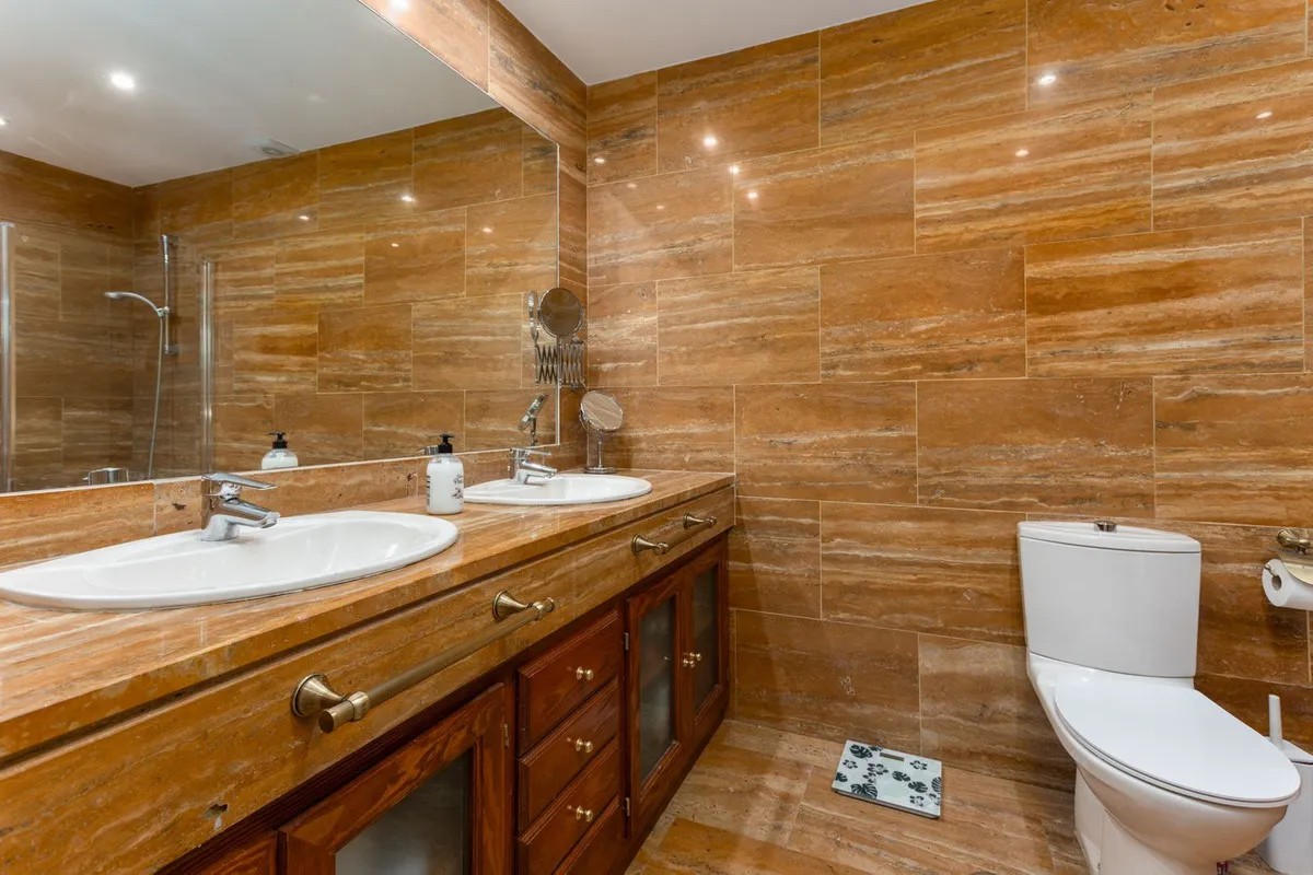 e738d13c-f092-4364-bd55-67b33d8cb58d