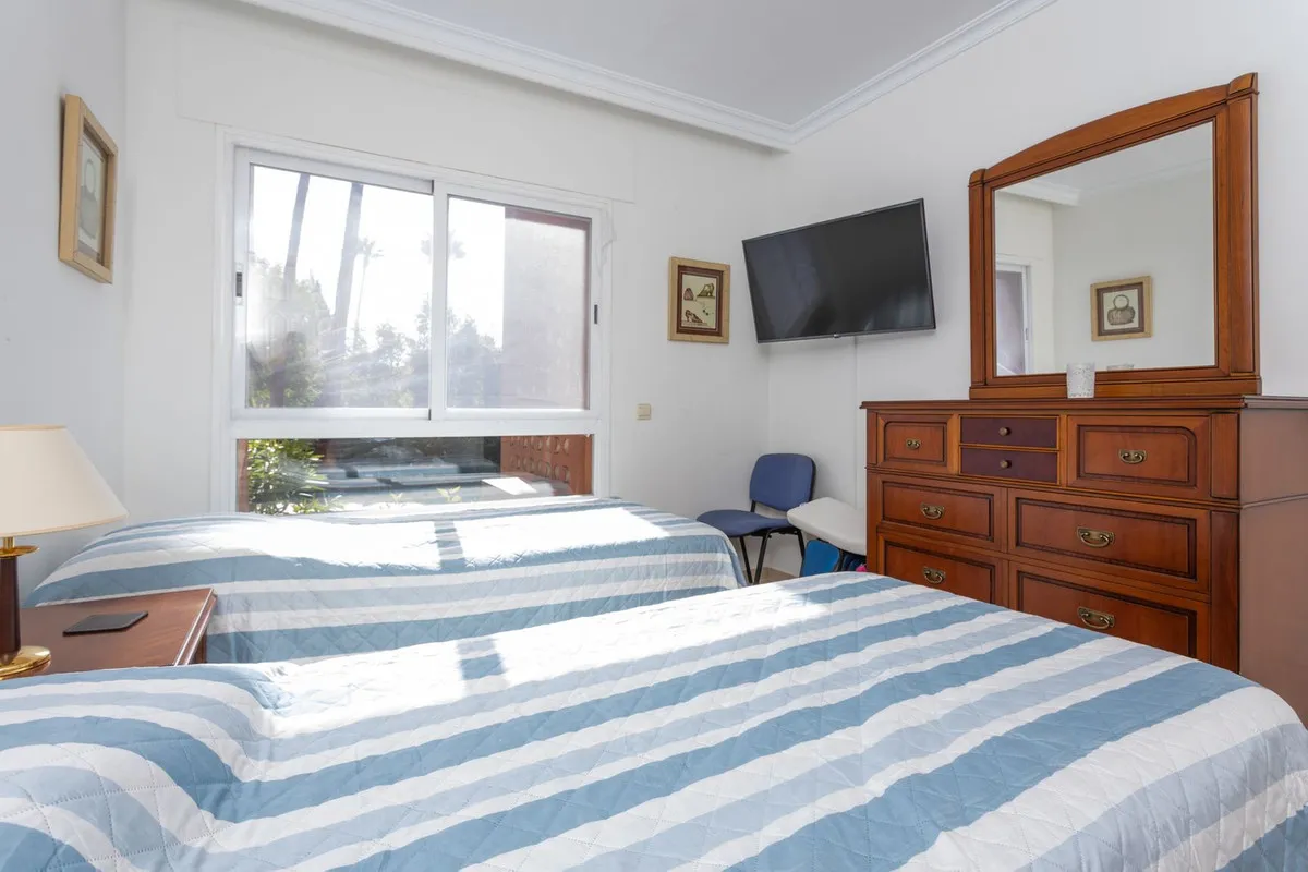 f193a2f5-2888-4af0-b0e1-32f9b2c5d5d9