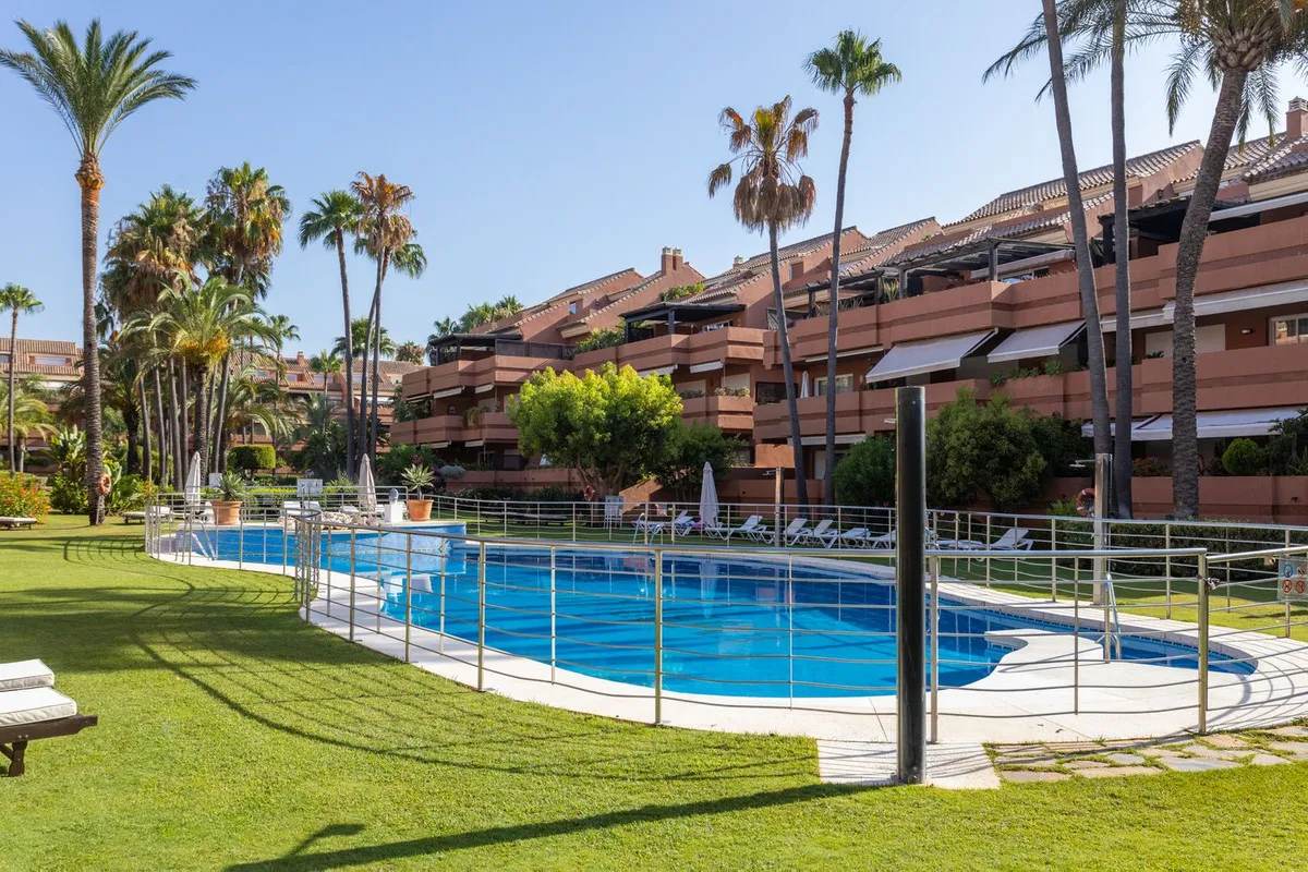 f9814987-8cfd-4b2c-a0b5-e422ac2b27ed