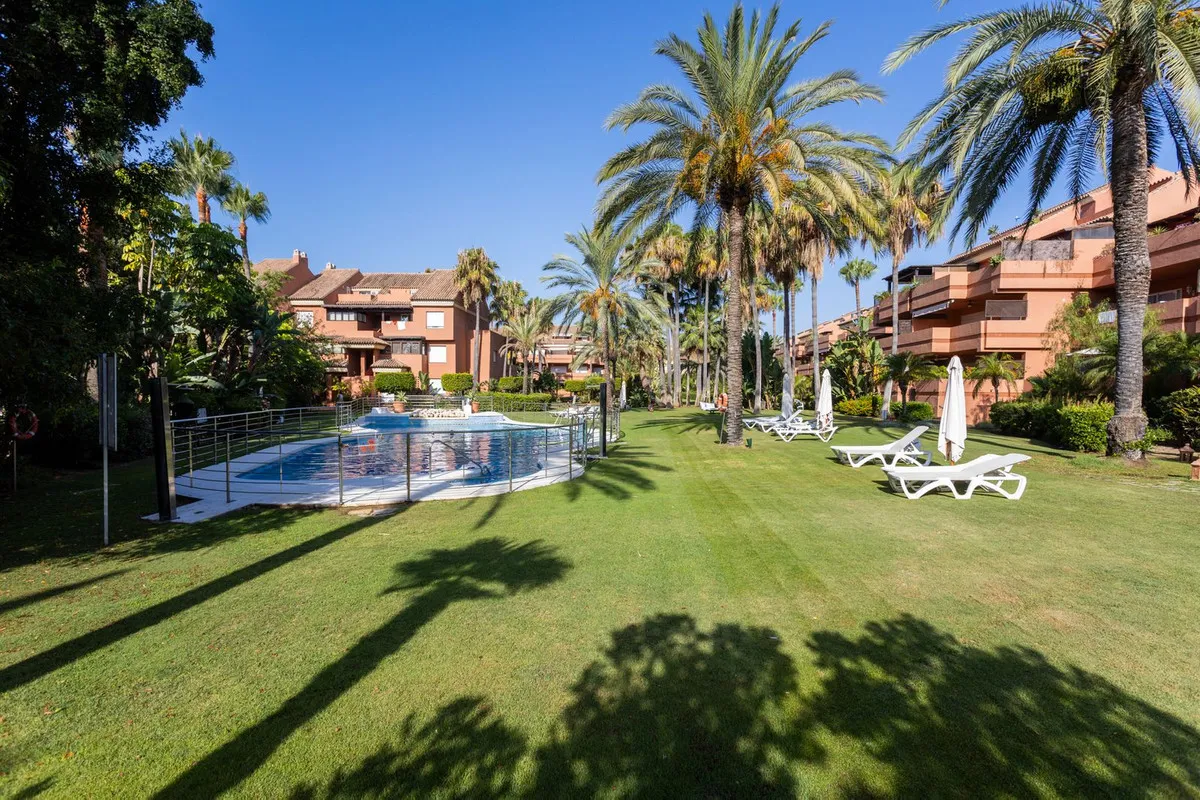 ff06ba74-8704-43ba-88b0-7ad9e302f2c6