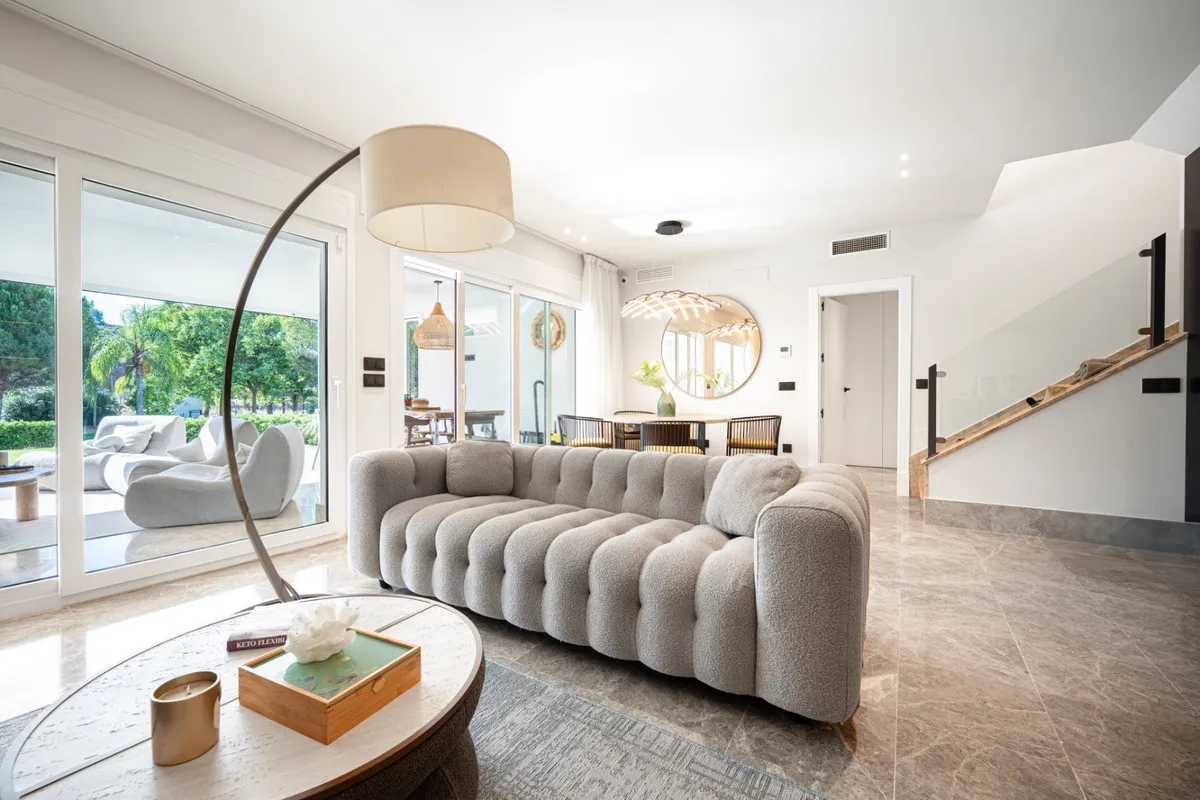 25cbbd54-d0b0-4ca3-af4b-7cf4434d7699