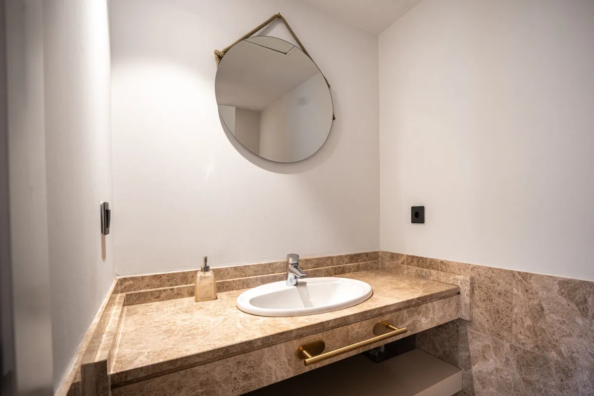 64762719-bf38-4a66-81ce-1b2f55c8e5cd