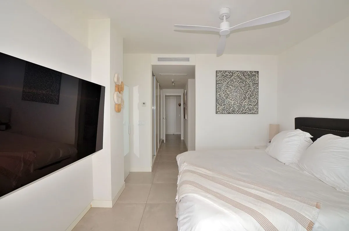 0fc9006e-75f8-4eaf-b4e4-93e55c409e54