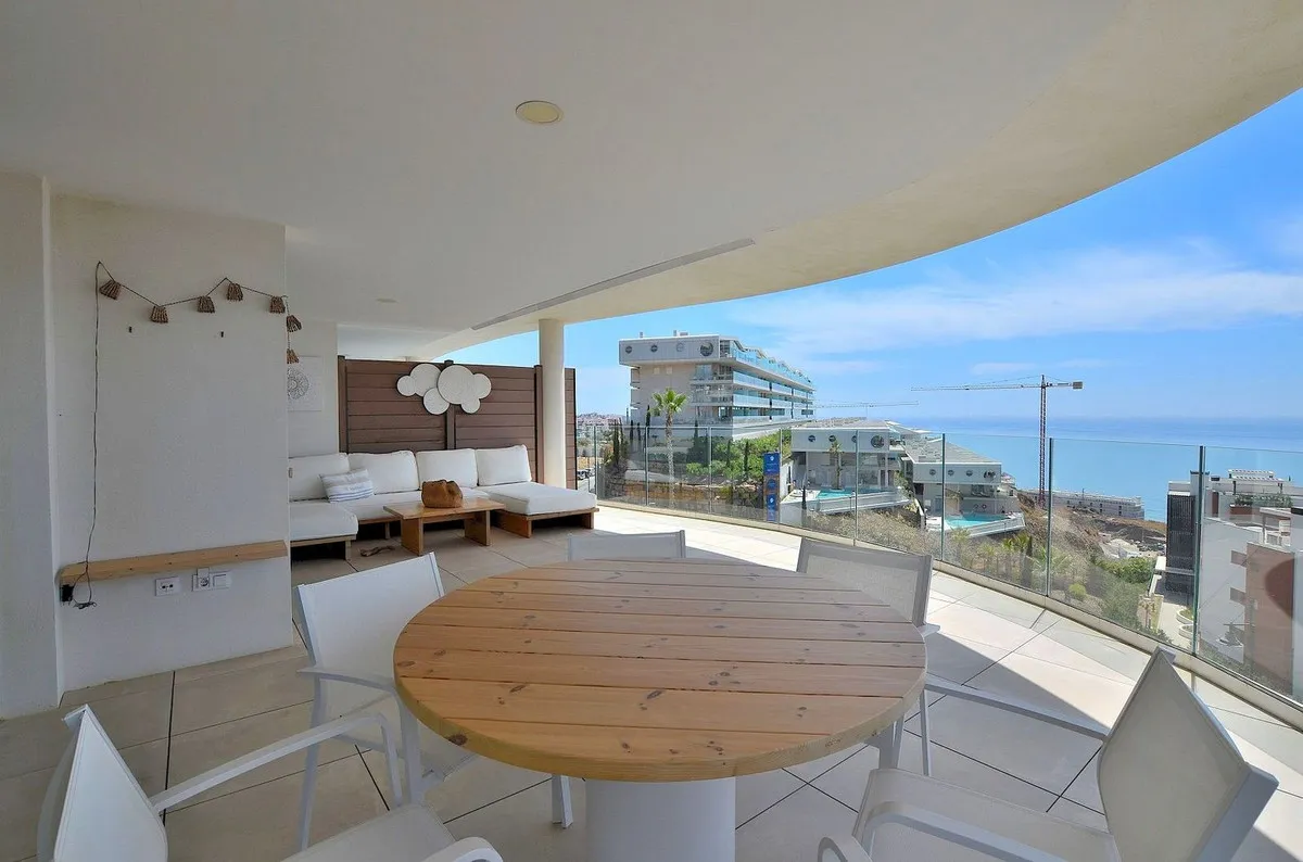 7b2075fe-894e-43a1-a8a9-d7b8c96b2647