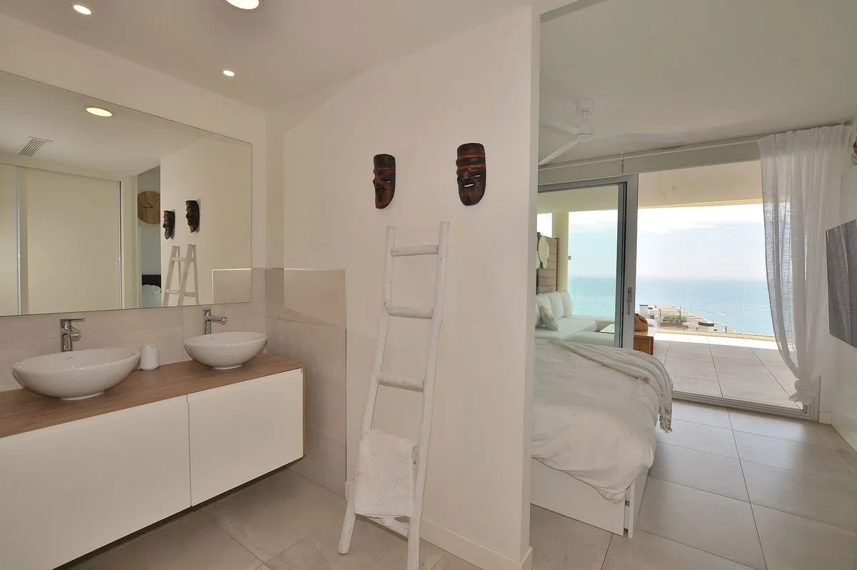 a714960c-5e03-465b-be80-201349b2c1ba