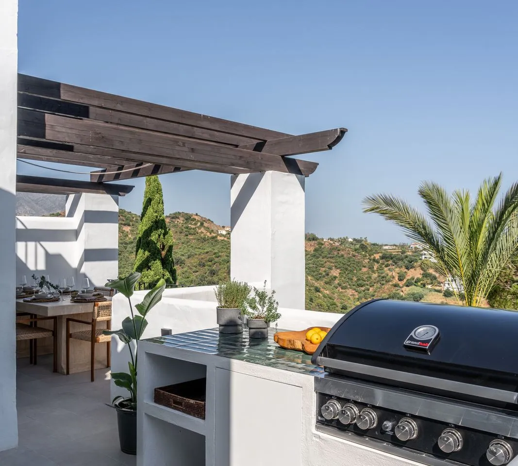 28217786-f98a-4223-9708-9ed9984544ba