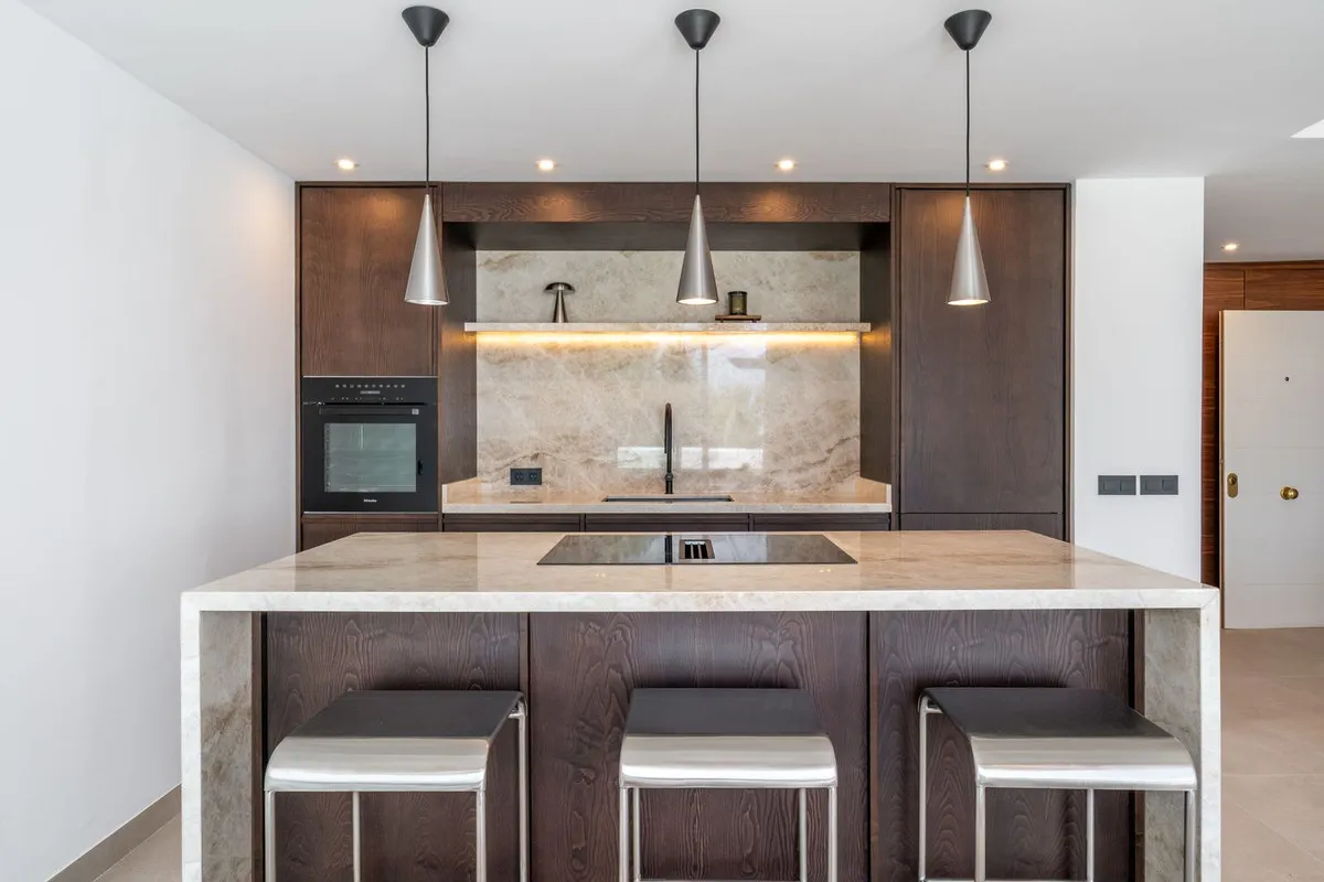 64a6a1fe-f3a3-483f-9a30-242c4f9f41cb