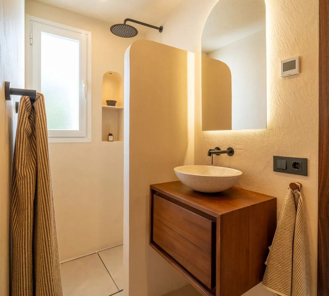 8b24e97f-cc4f-438a-8885-fc4be95a02b3