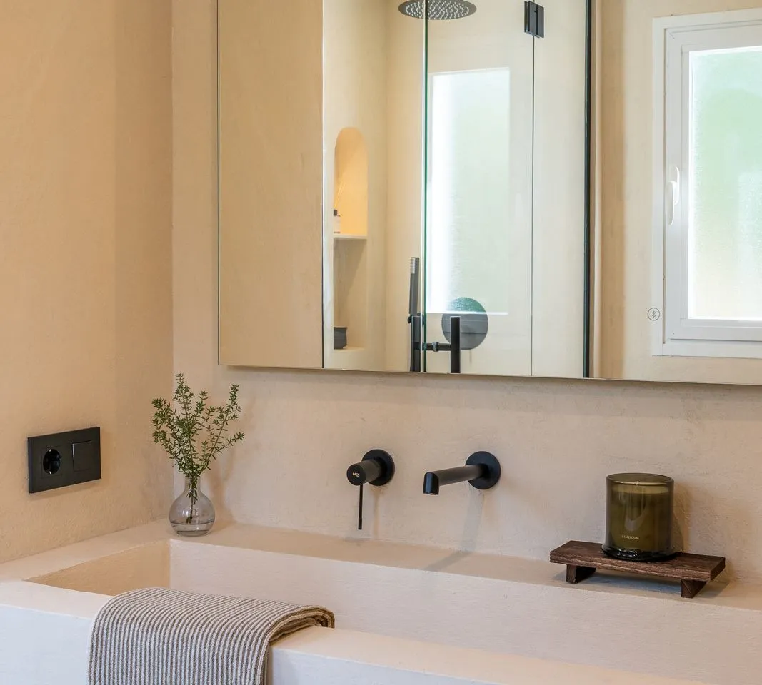 bac48b90-cfee-4825-80ff-89373e3ca169