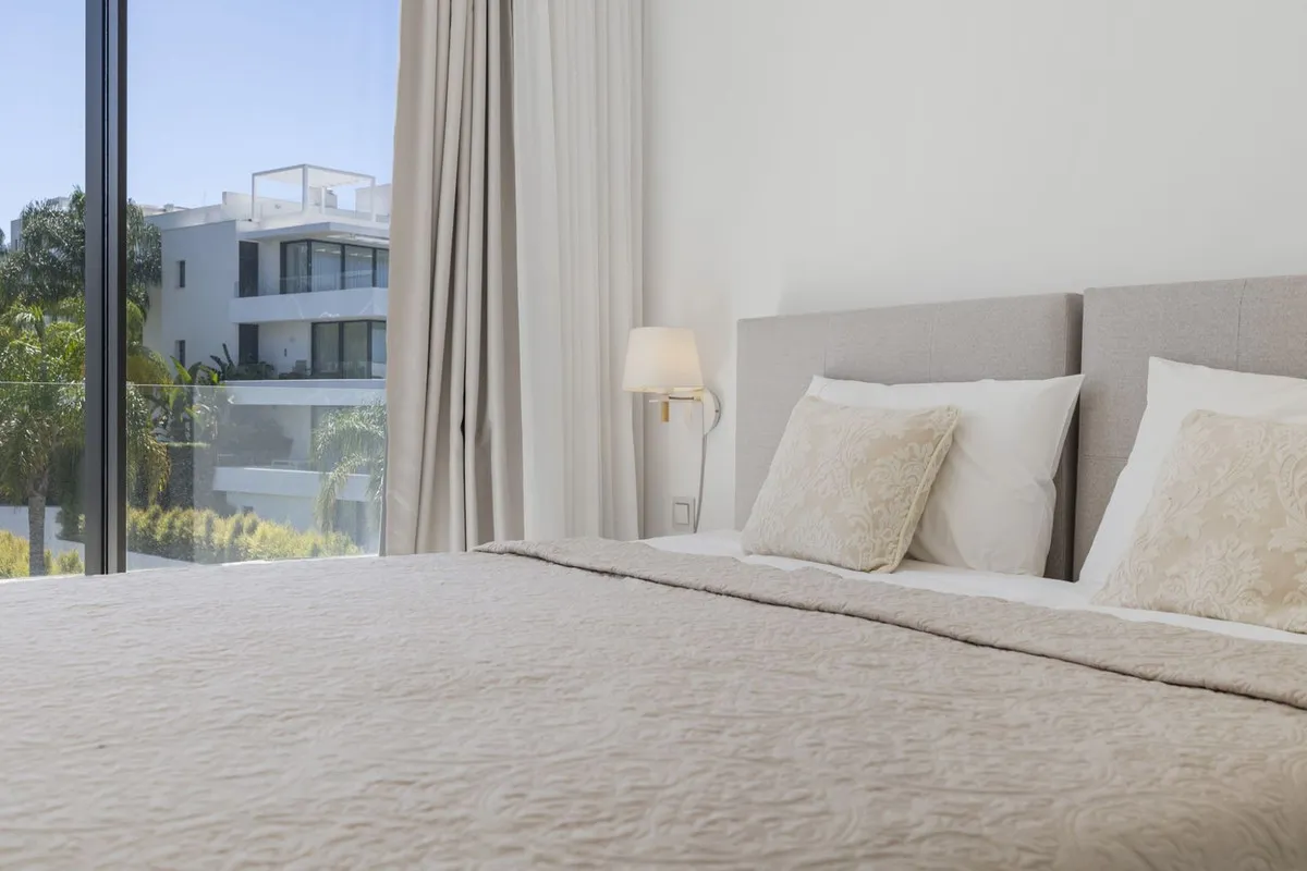 64658113-6e01-46a4-b643-4a6997c99604