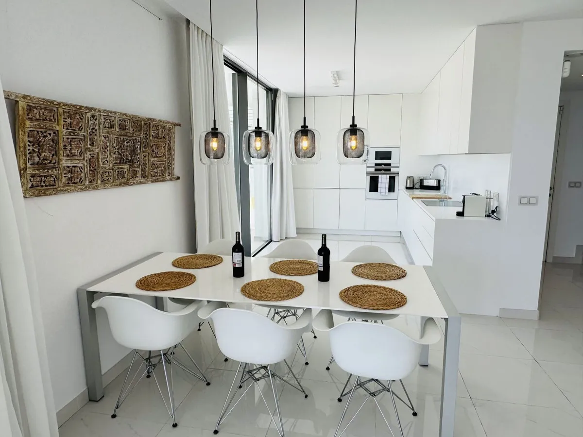 89c4341f-75c2-4dc1-a022-fd7c3a08bb82