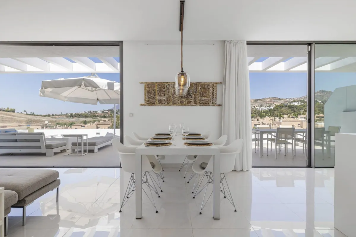 b9b32e7c-7709-4947-9672-4b9a2dd18634