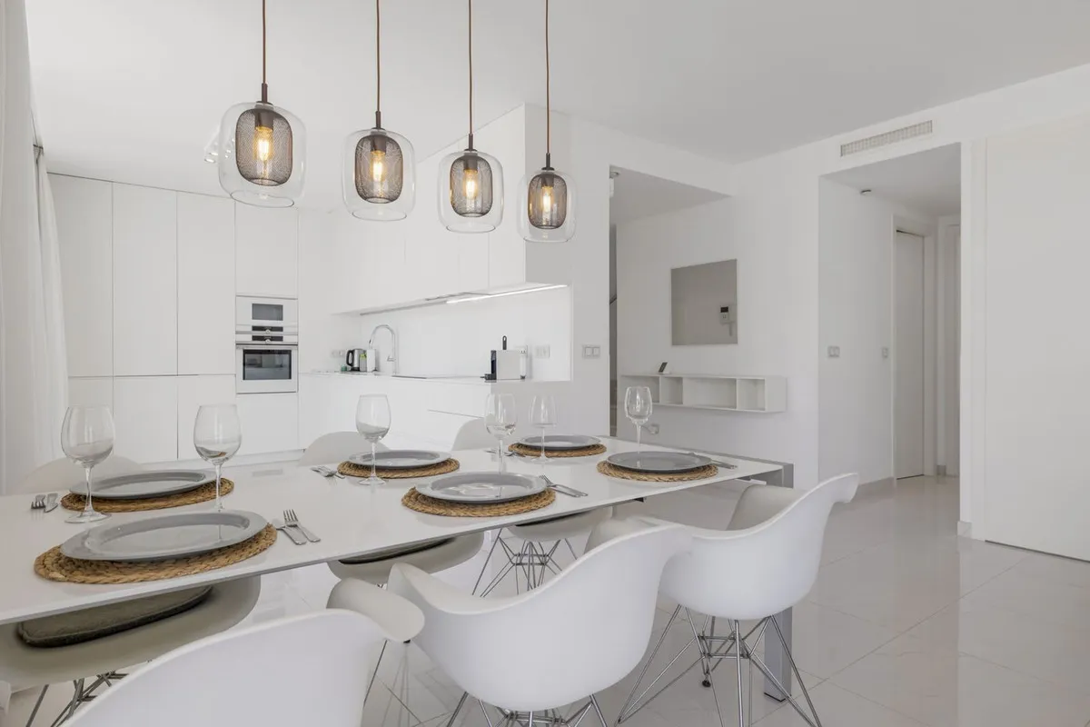 c652e408-81bb-48e1-8fdf-4d257b99fd78