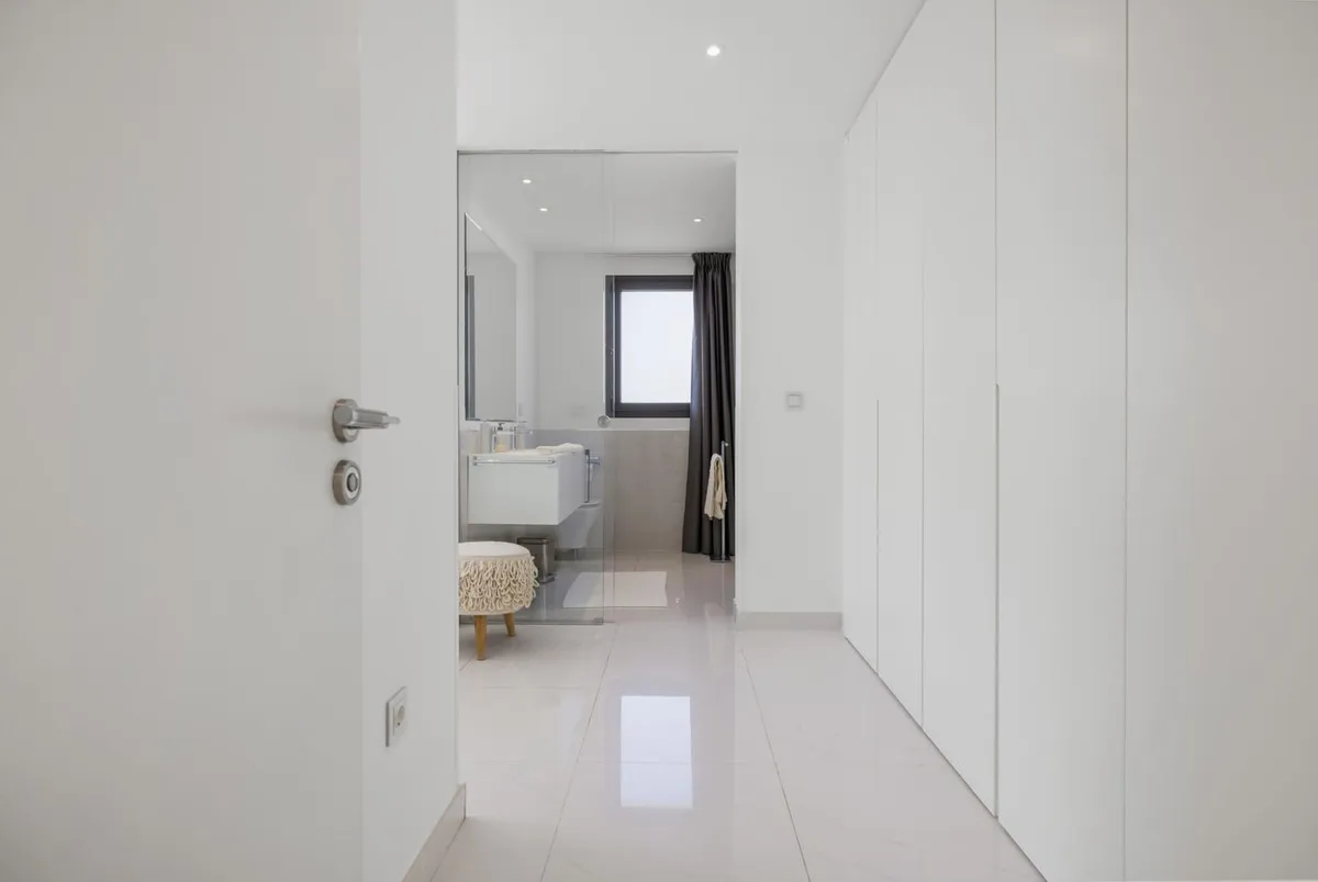 dd577891-3dbb-44f3-b13b-34c14a1daa81