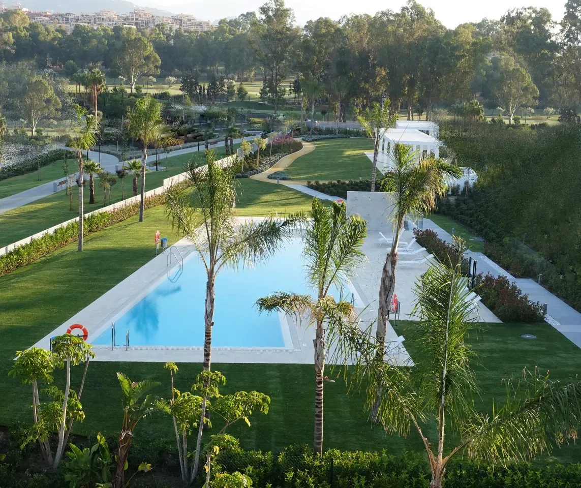 e1bf8483-530c-4265-ae58-373cc6425bf7