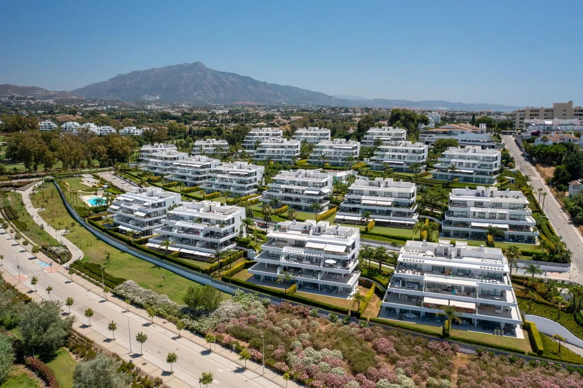 e9e7f3f8-81fb-40ac-bbe9-eef786bd00eb