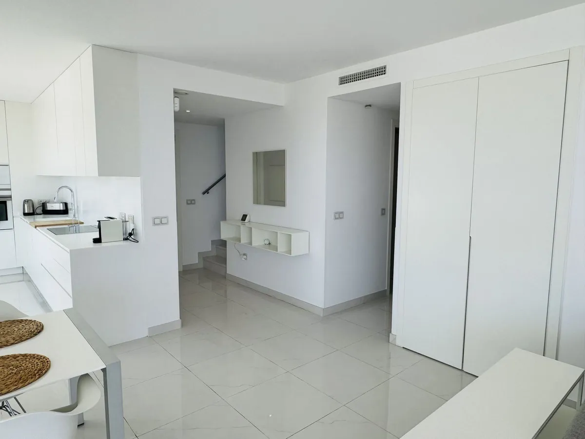 ef773745-3ed5-46cf-b60c-6523825426a3