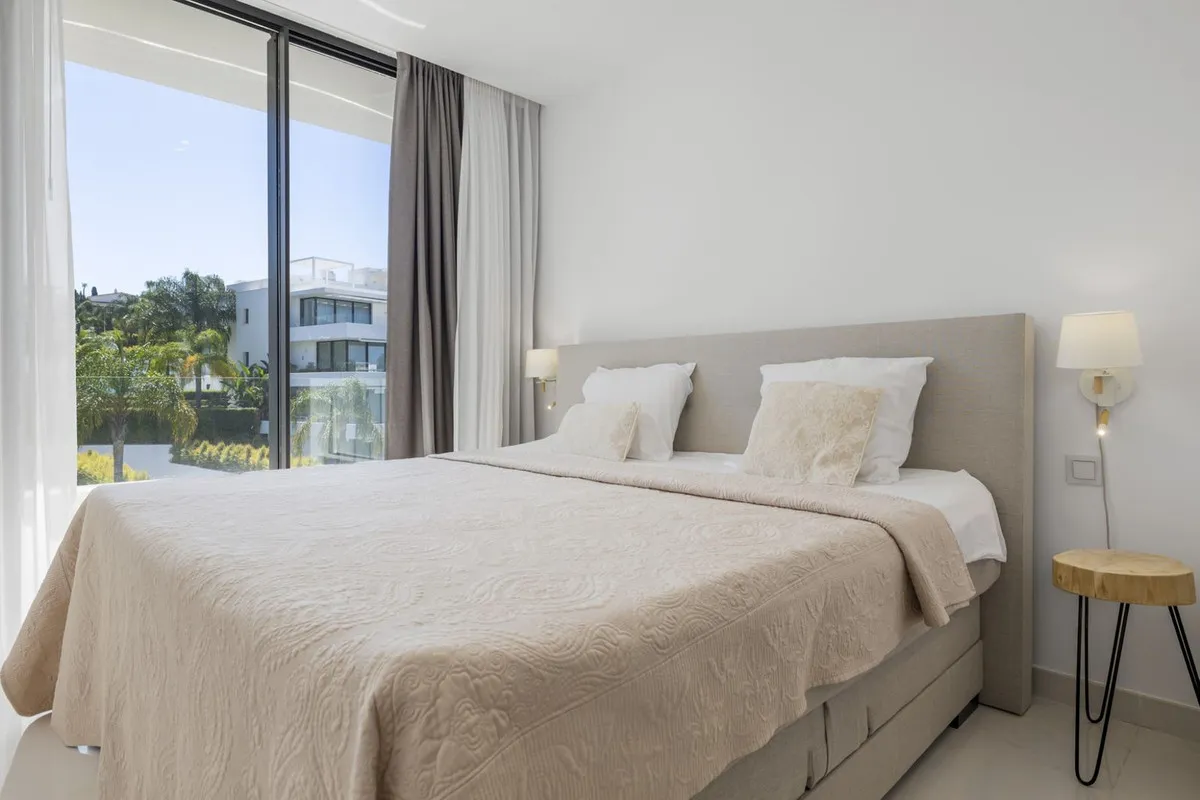 f89f11d6-3c77-4407-82d1-b39da0bcd083