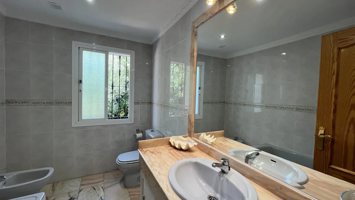 f6306c30-d145-404e-9ed9-79d86dc22a7d