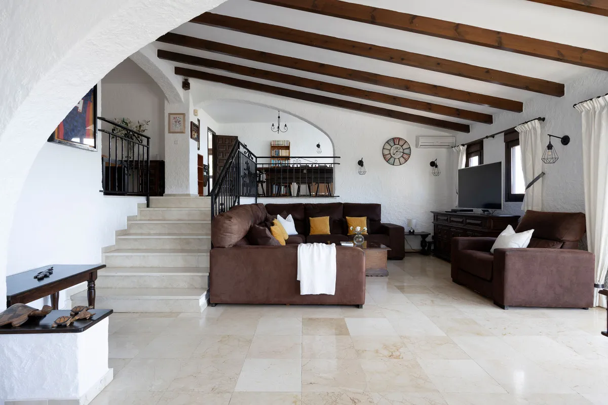 105dde4c-6fc2-47ba-8573-cc3281629459